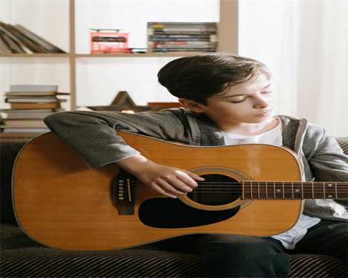 5岁儿童突然发烧四天不退，应该怎么办？