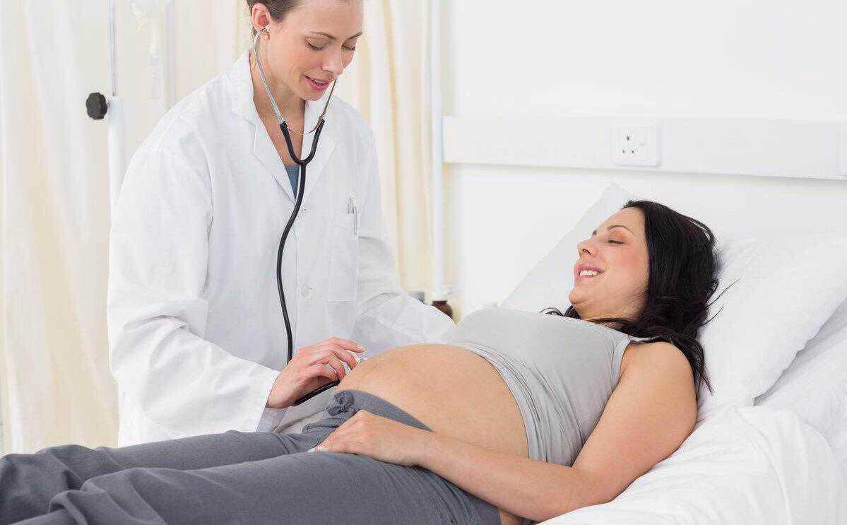 刚开始怀孕的女性身体会出现哪些现象？