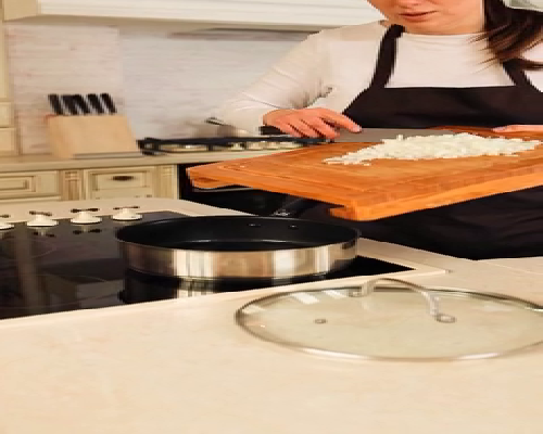 40岁高龄女性做三代供卵试管助孕，要怎么做才能提高着床成功率?