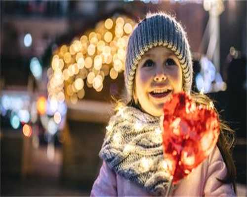 唐氏综合症是什么症状，鼻梁塌、老流口水就是吗？